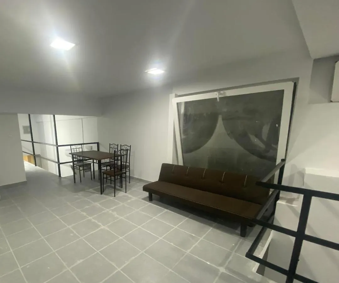فندق Le.Chris Central Dorms ريثيمنو 0*,